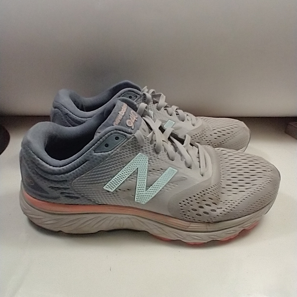 New Balance 940v4 Running Shoes Women's sz 9B
